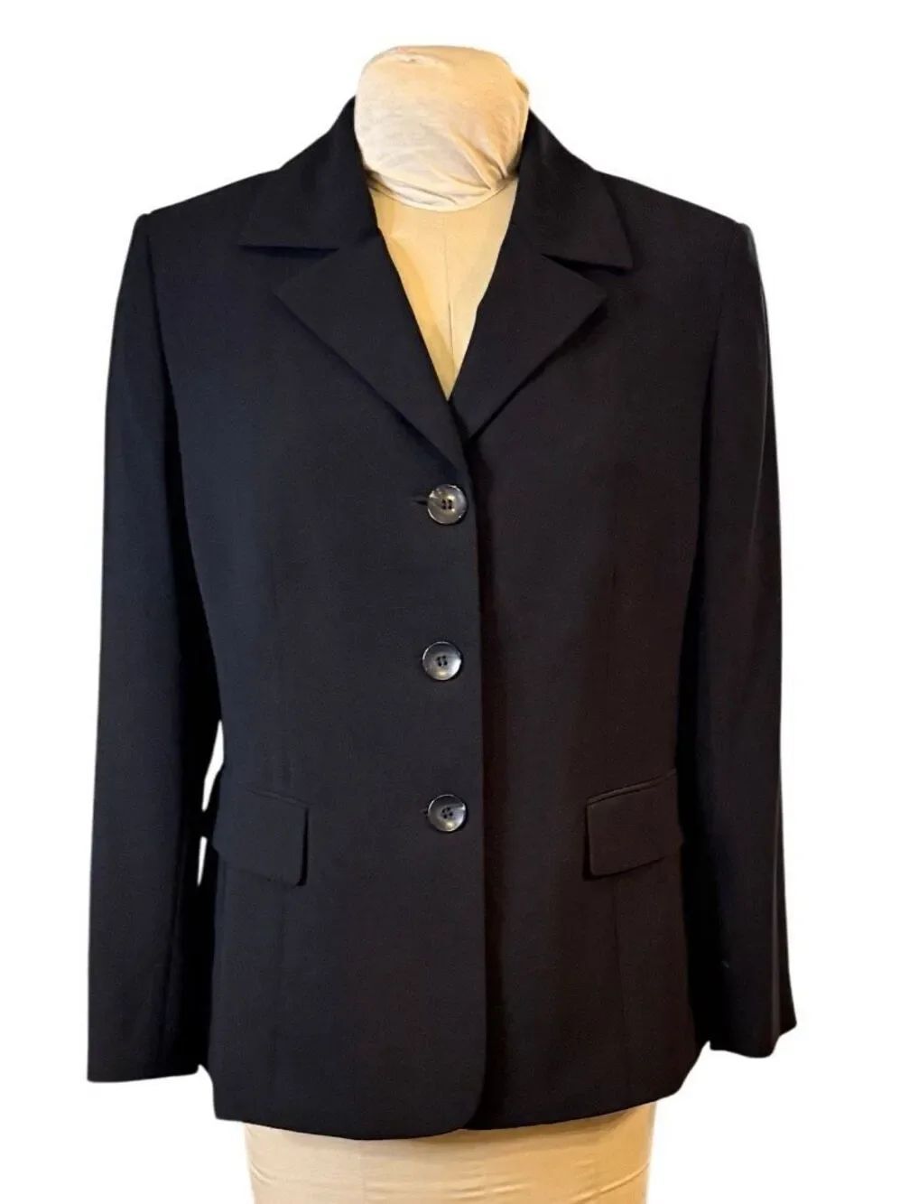 Kasper Classic Black Blazer Three Button Front Sz.14P Career Professional